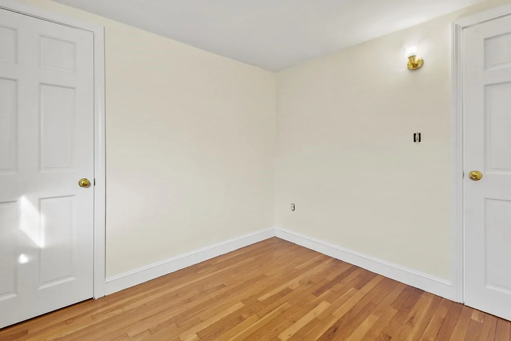72 Cambridge Rd, Woburn