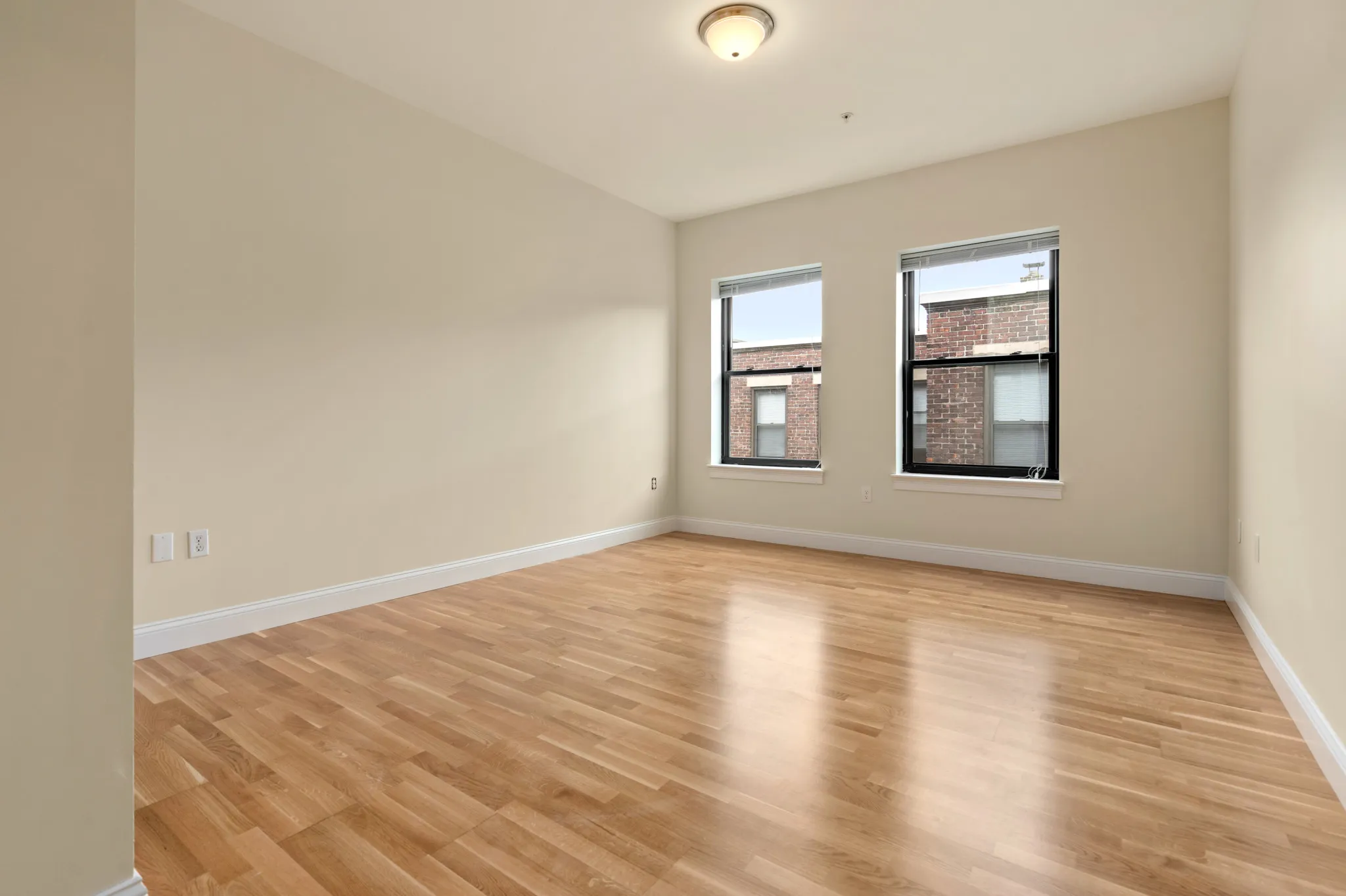 16 Peterborough St, Fenway