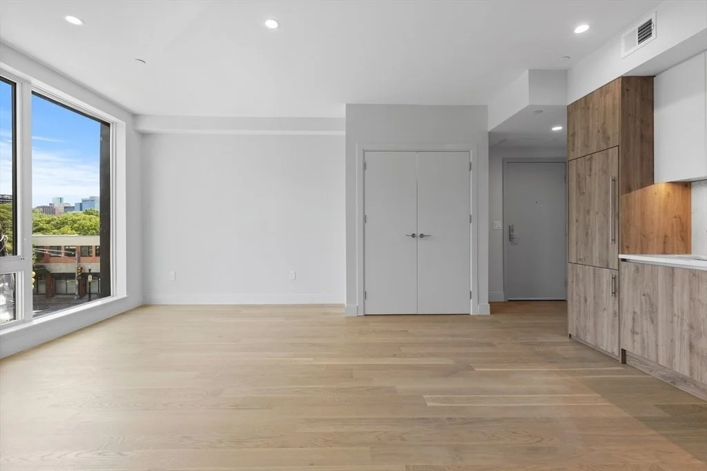 1055 Cambridge St, Inman Square