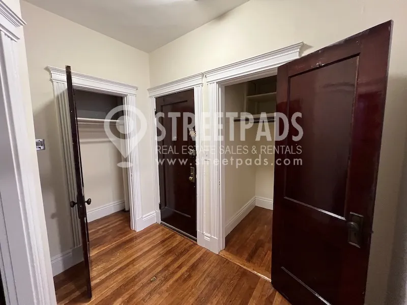 27 Park Dr, Fenway