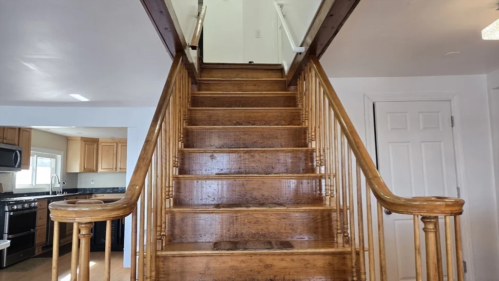 16 Homestead Ave, Quincy