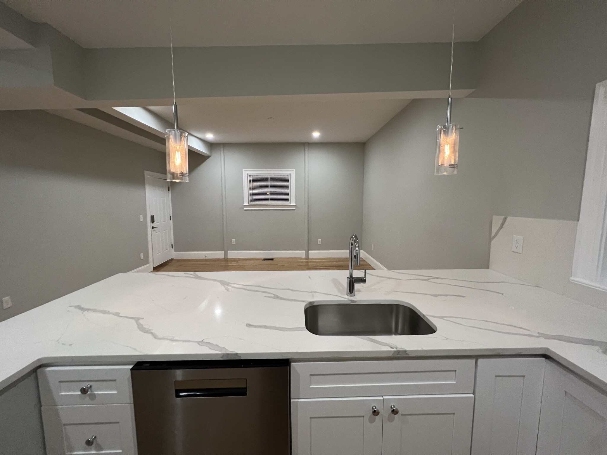 73 Pearl St, East Somerville