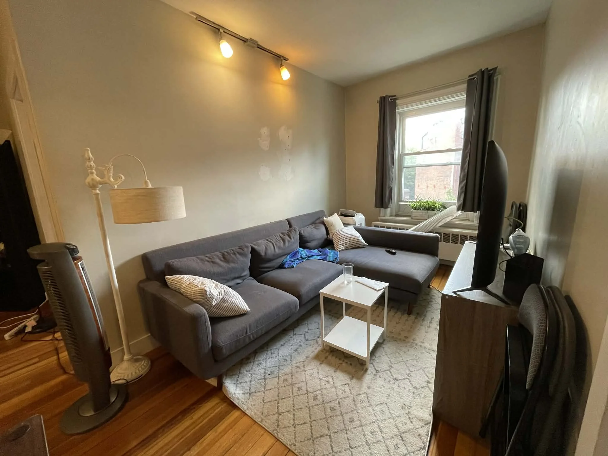 435 Hanover St, North End