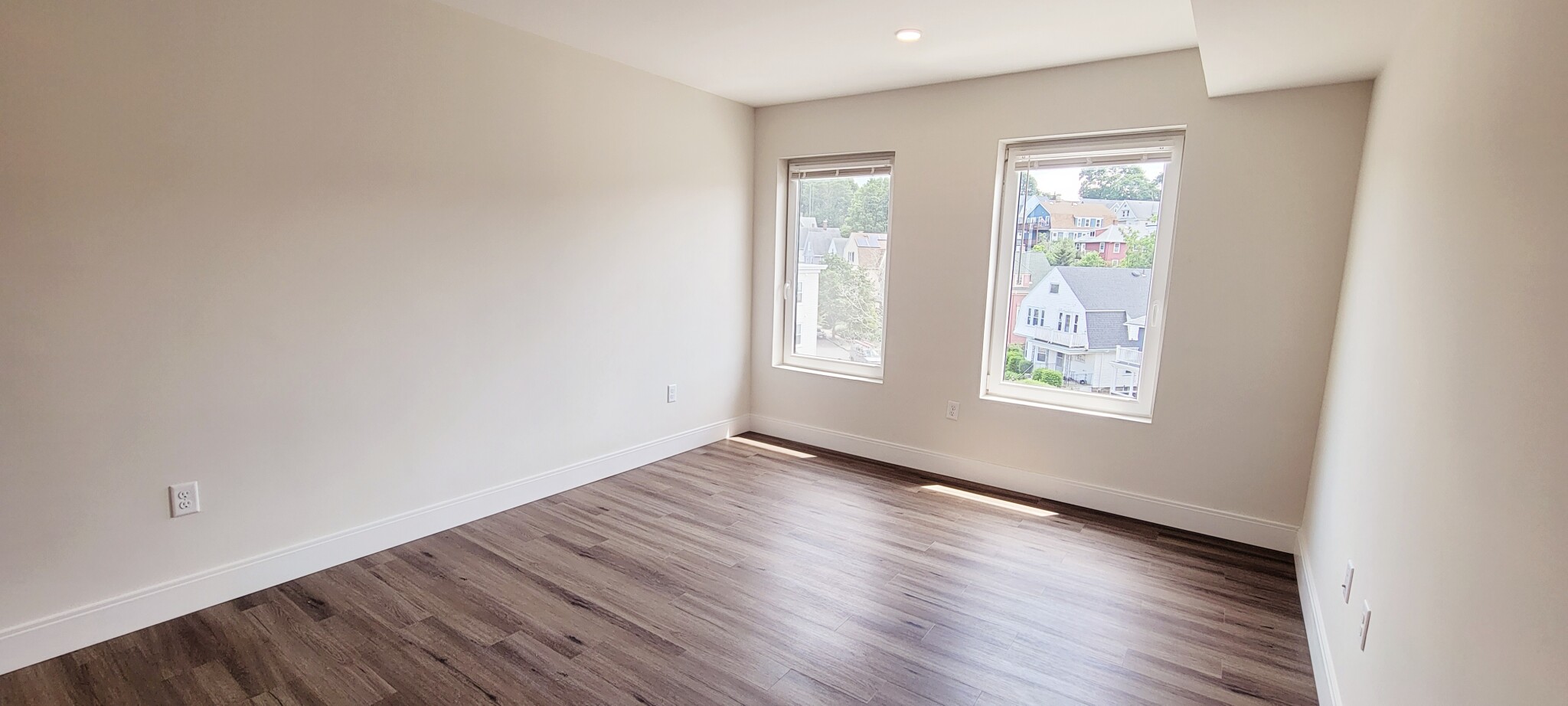 317 Belgrade Ave, Roslindale