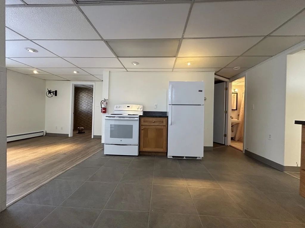 200 Main Street Apt 1, Spencer