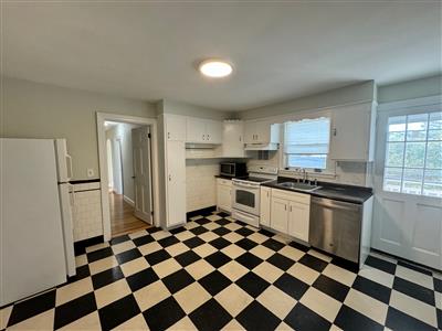 273 Washington St, Ward Two