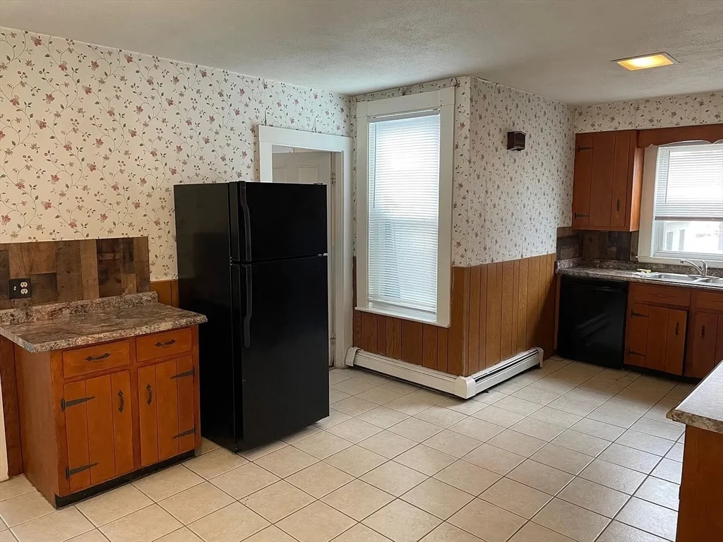 61 Cushing St, Waltham