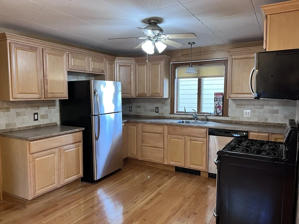 79 Hudson, Powder House Square