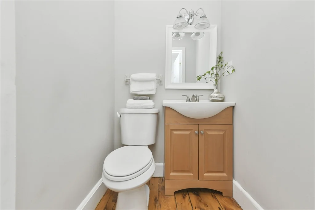 93 Dresser St, South Boston