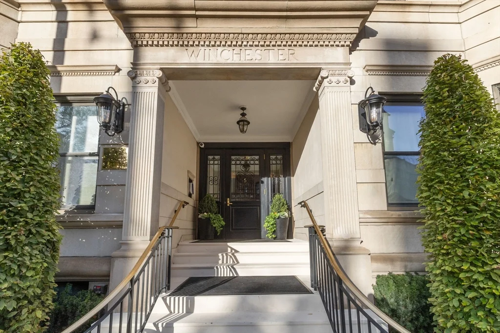 1 Winchester St, Coolidge Corner