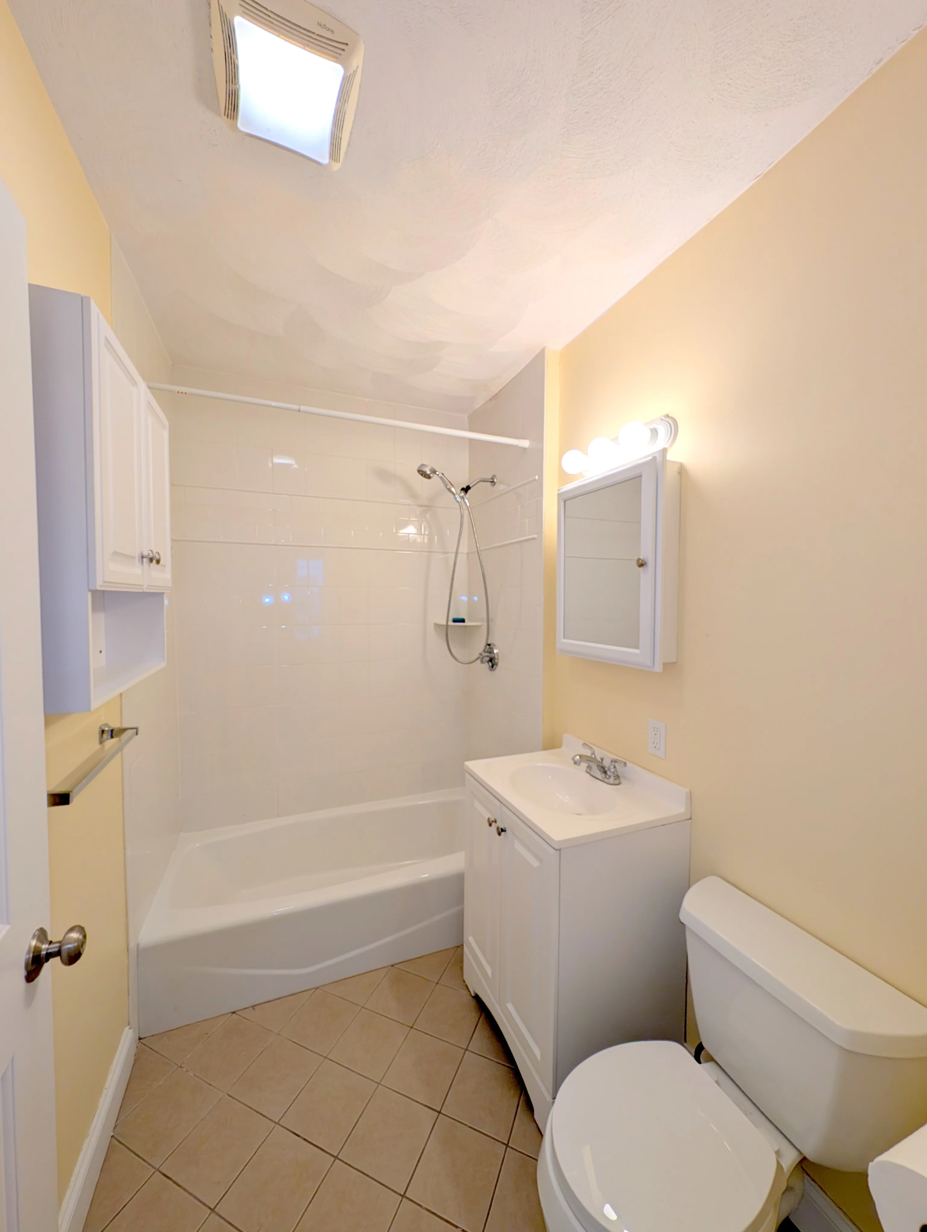 615 Boston Ave, Medford