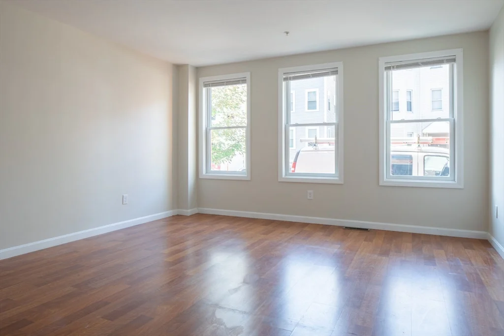 45 Chelsea St, East Boston