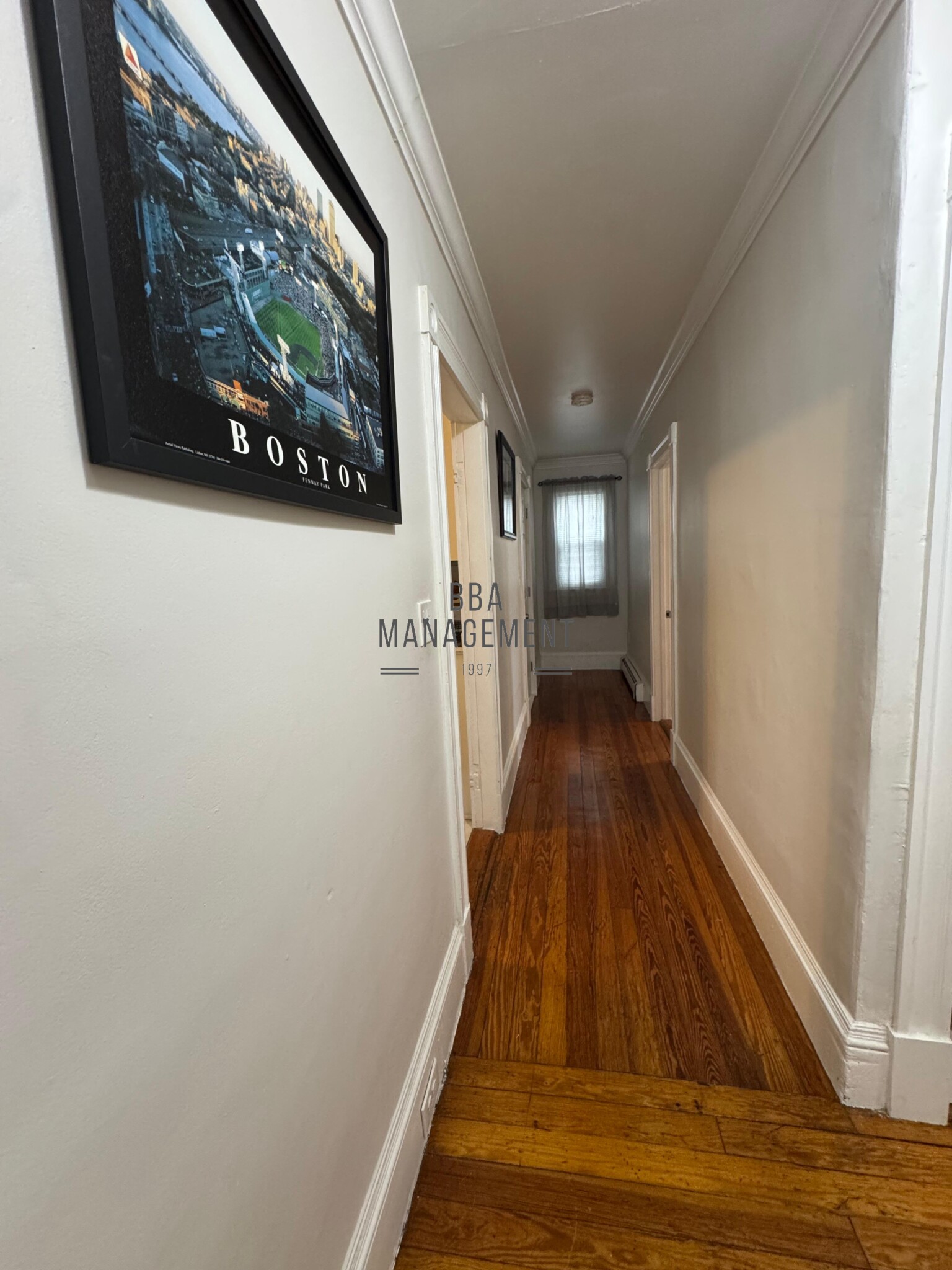 16 Montfern Ave, Oak Square