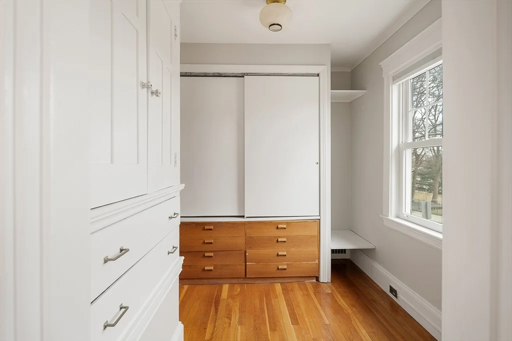 110 Leonard St, Belmont