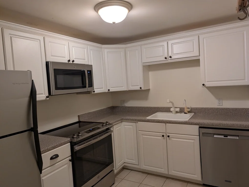 153 Milk St, Westborough