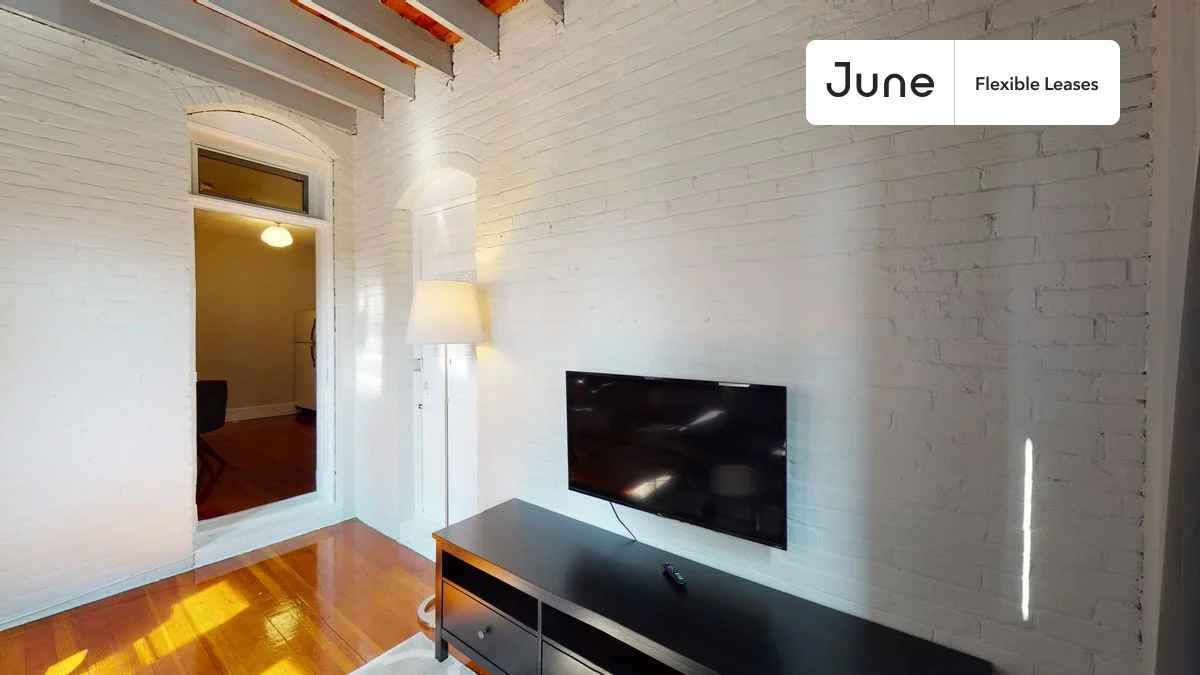 1905 Beacon St, Brookline