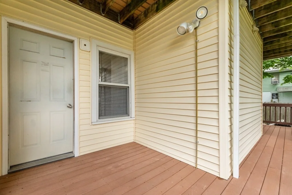 19-1 Spring St, Stoneham