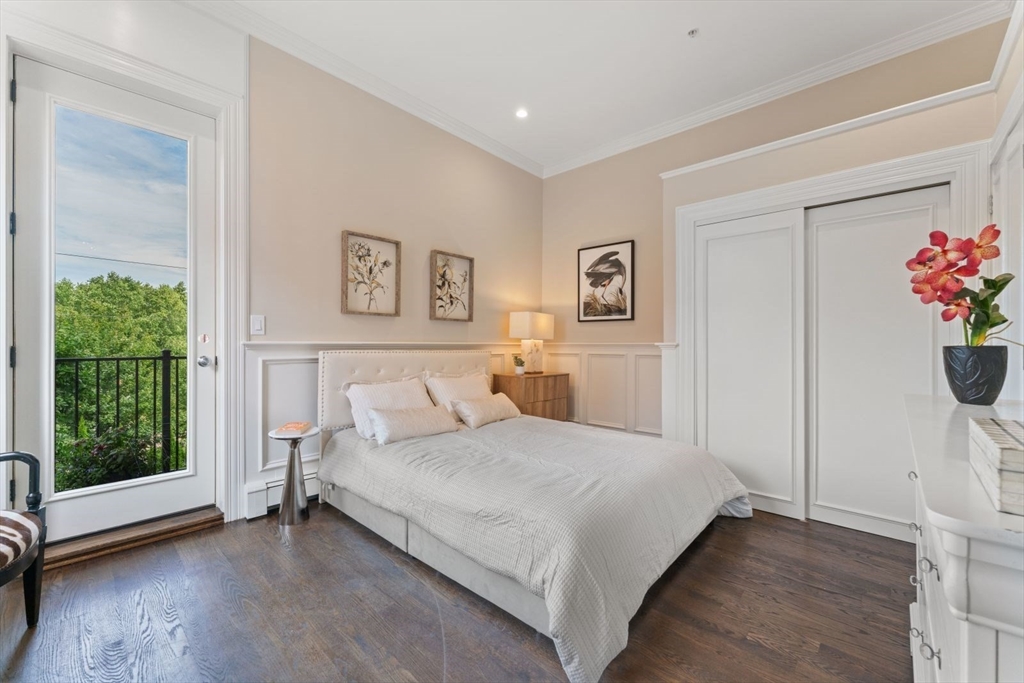 85 Regent St, Roxbury