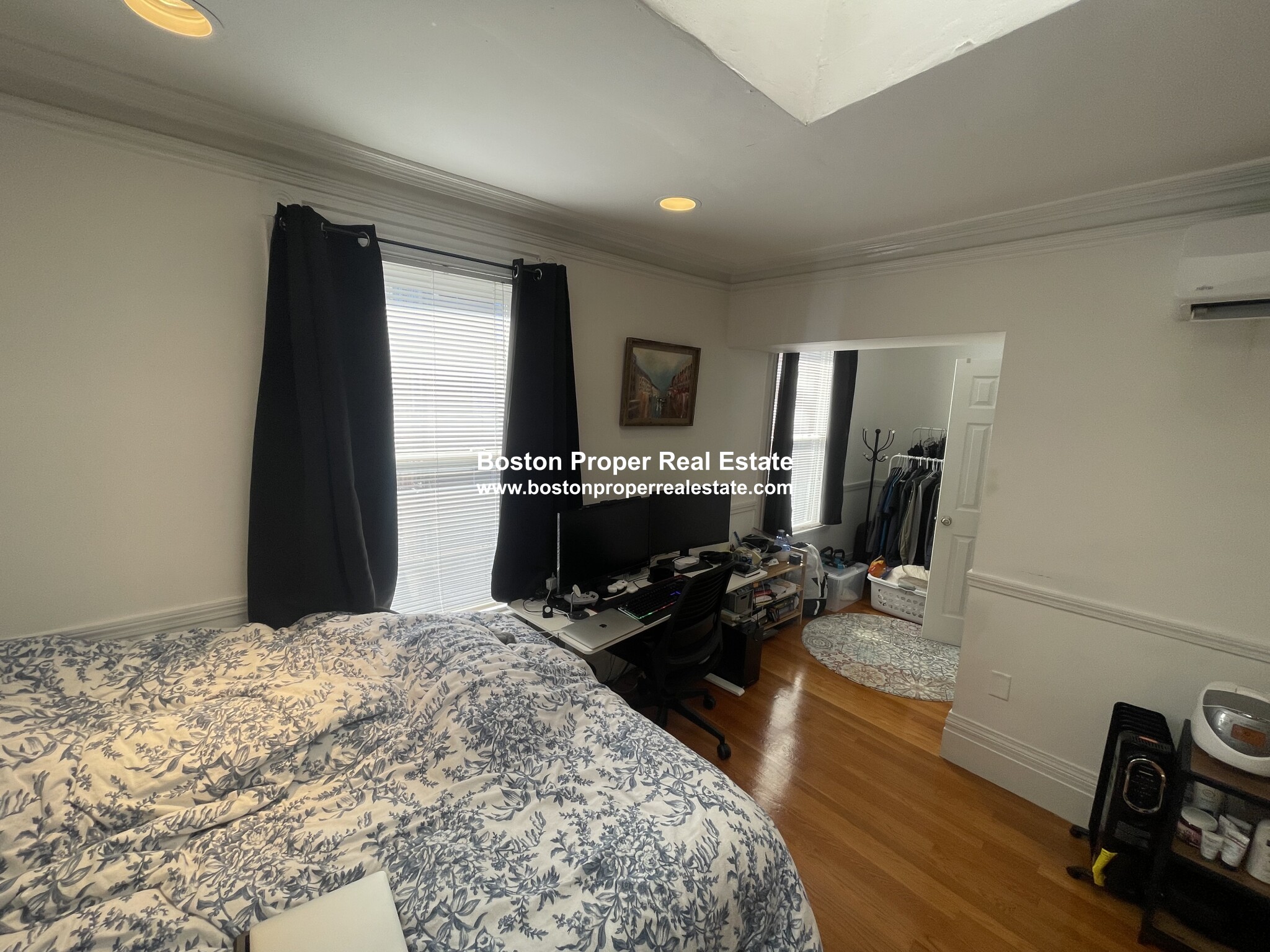 254 Newbury St, Back Bay