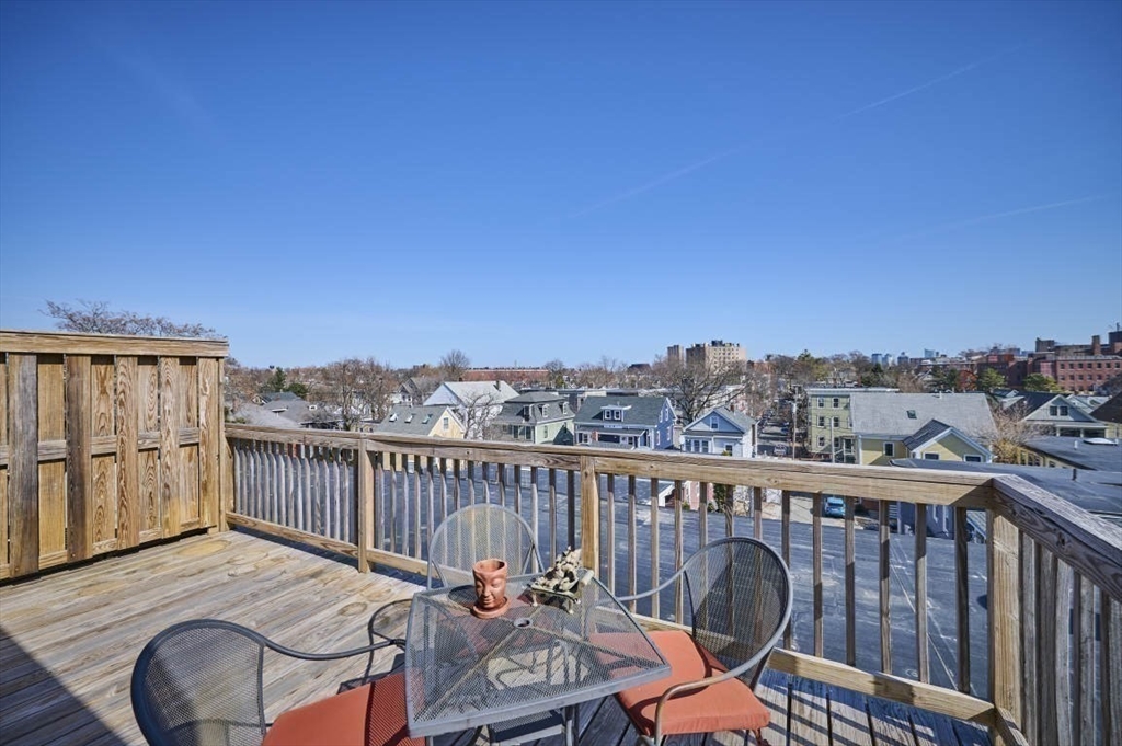 118 Trowbridge St, Harvard Square