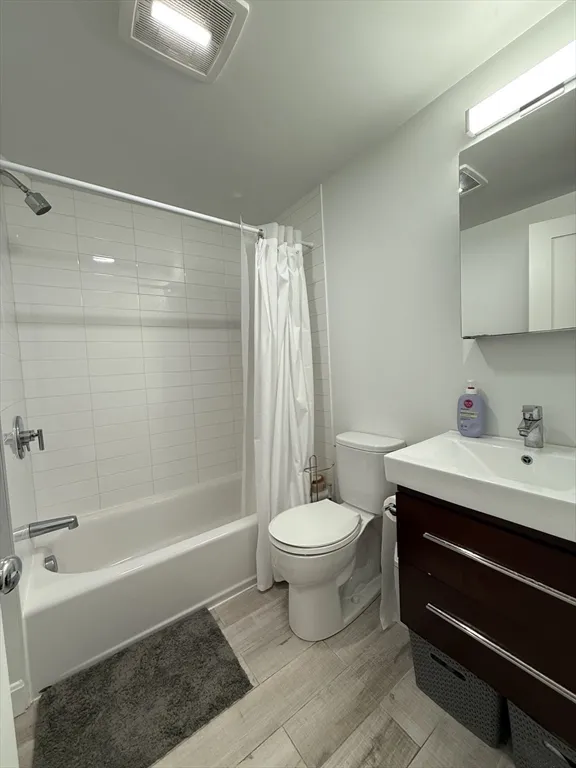 229 Charles St, East Cambridge