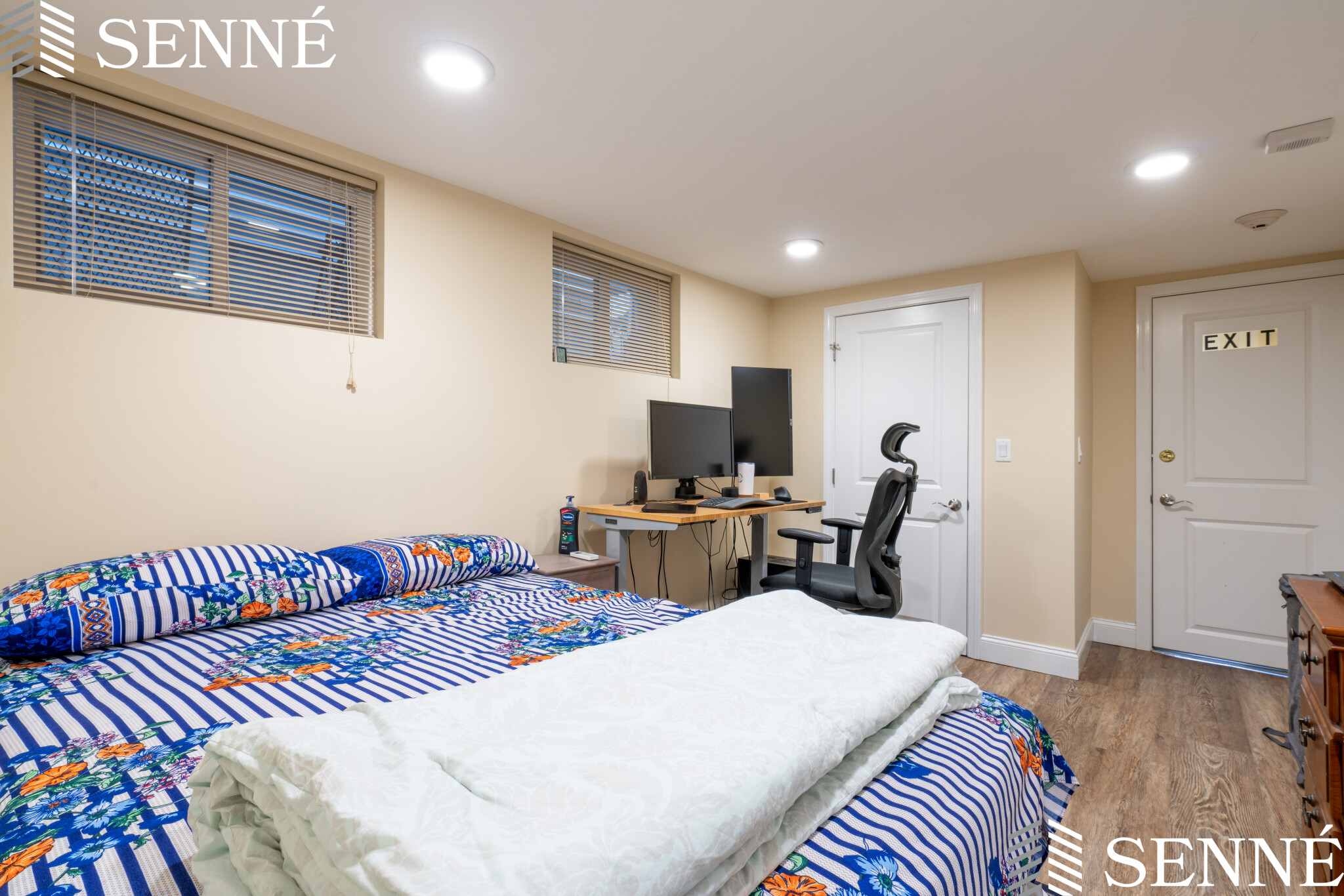 391 Washington St, Ward Two