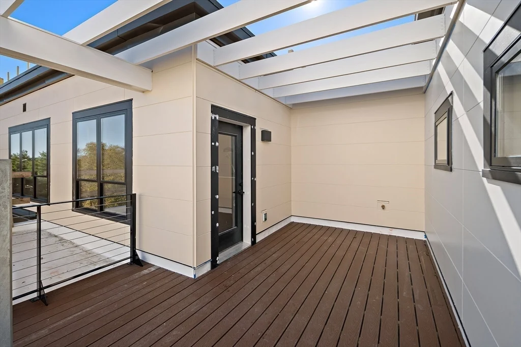 1025 Massachusetts Ave, Arlington Heights