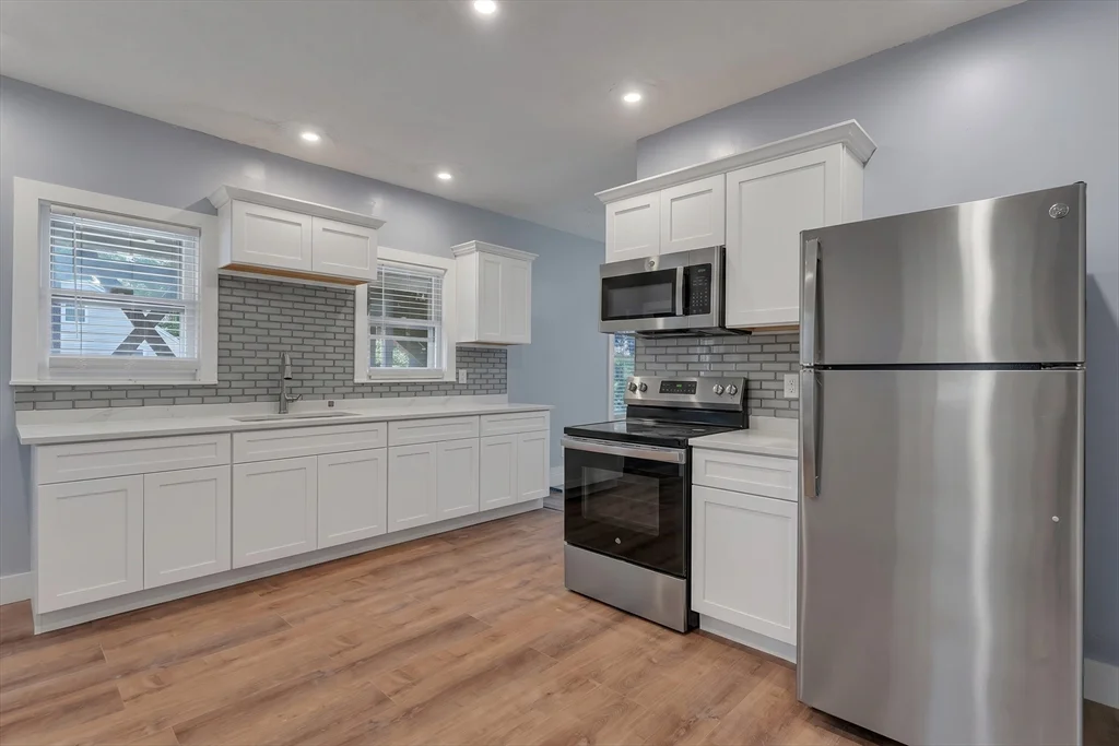 39 Hope St, Attleboro