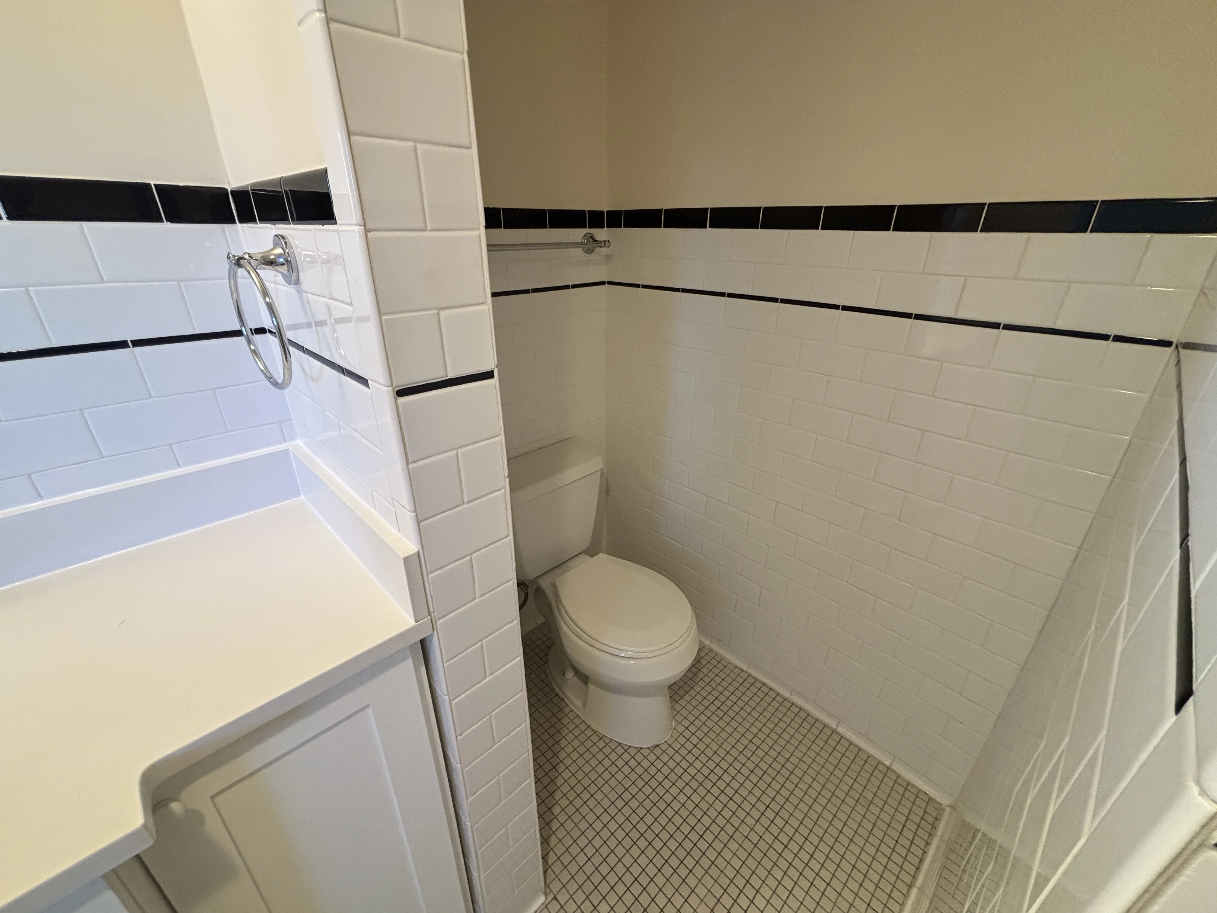 101 Monmouth St, Longwood