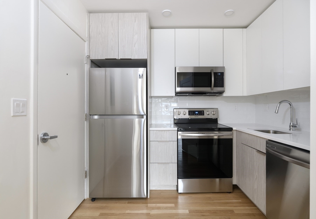 40 Parker Hill Ave, Mission Hill