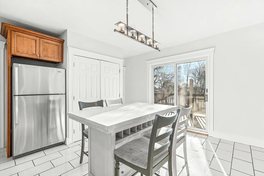 11 Symonds St, Salem