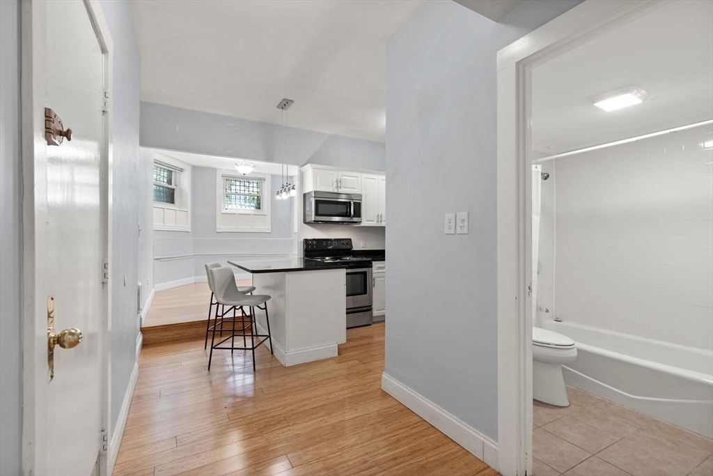 35 Bay State Rd, Back Bay