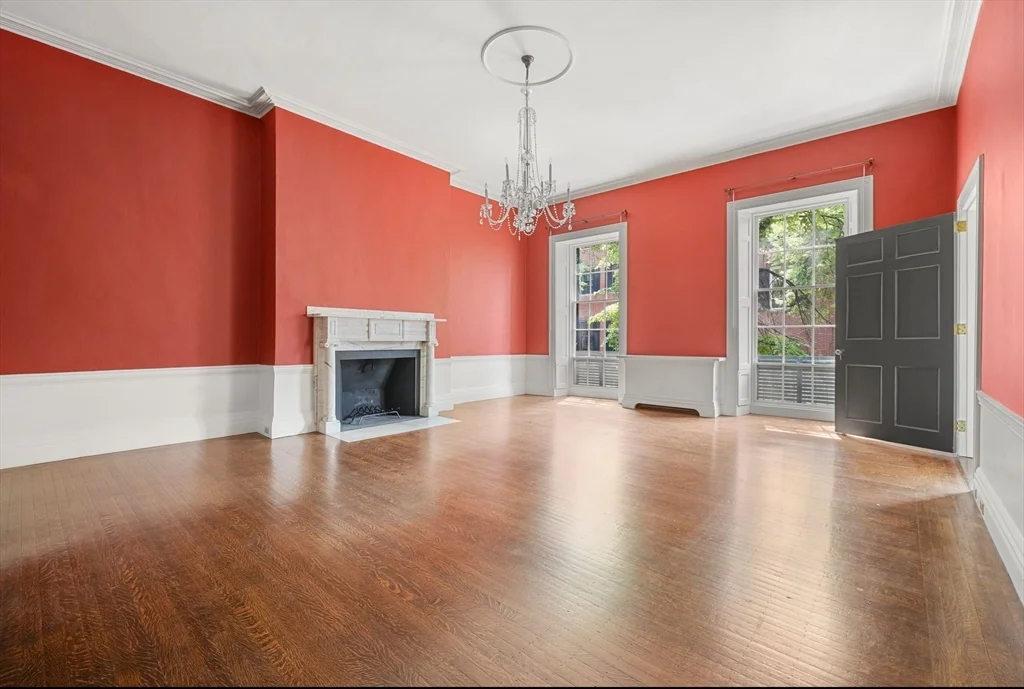13 Chestnut St, Beacon Hill