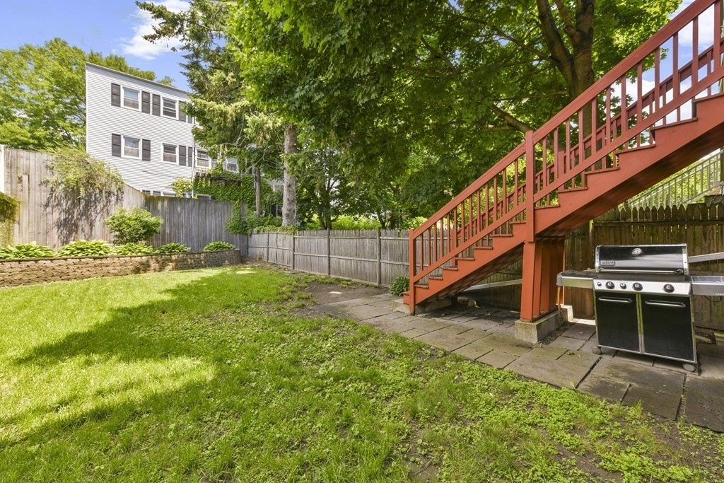 714 E 4th, South Boston