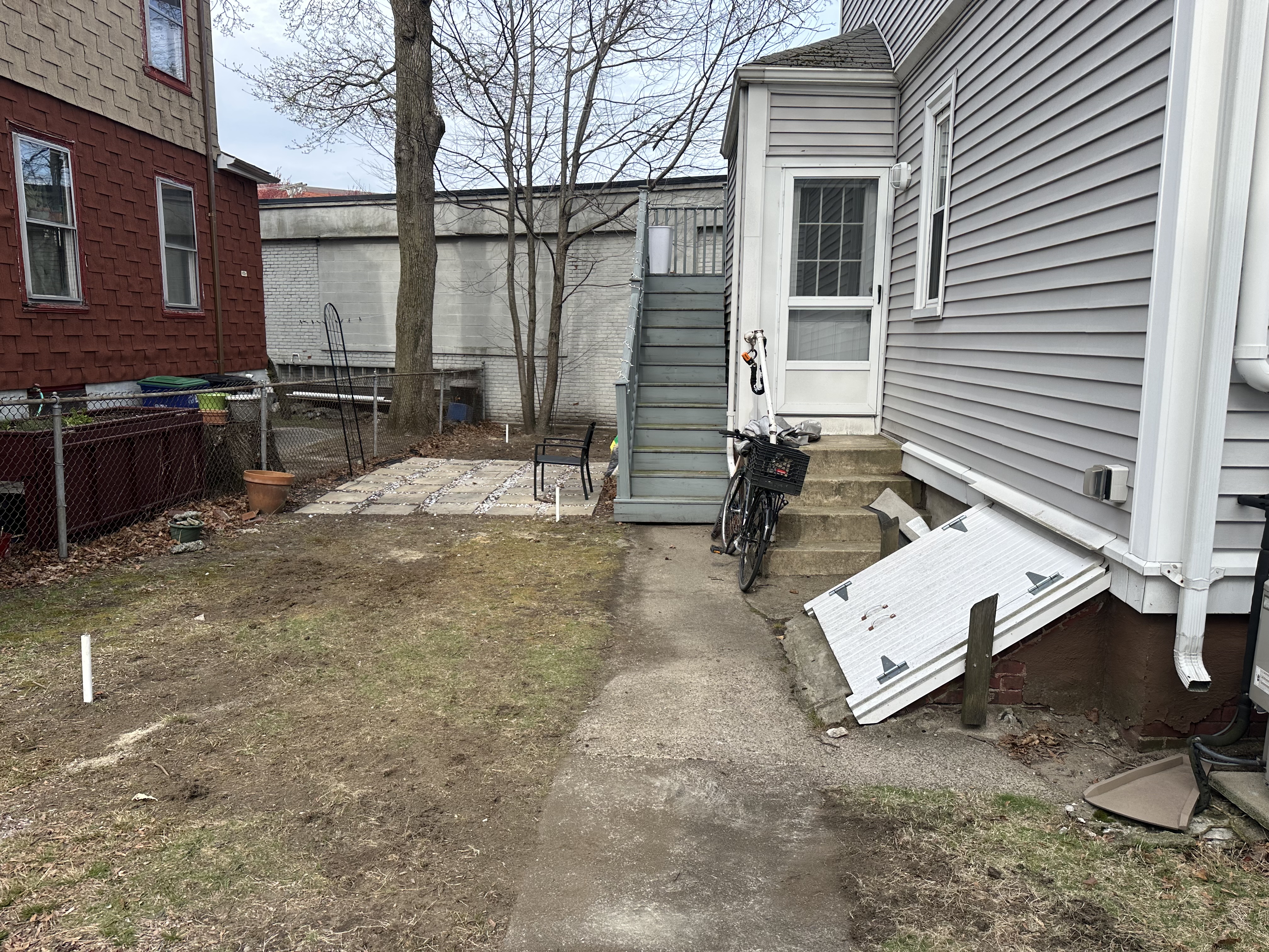 97 Dover St, Davis Square