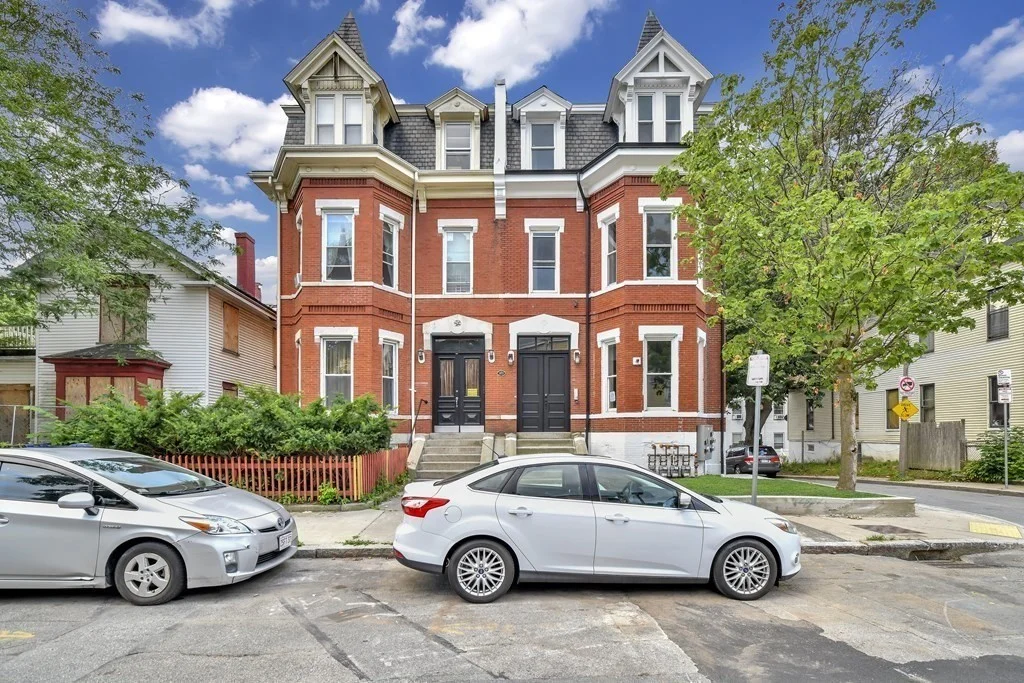 14 Rockland, Roxbury