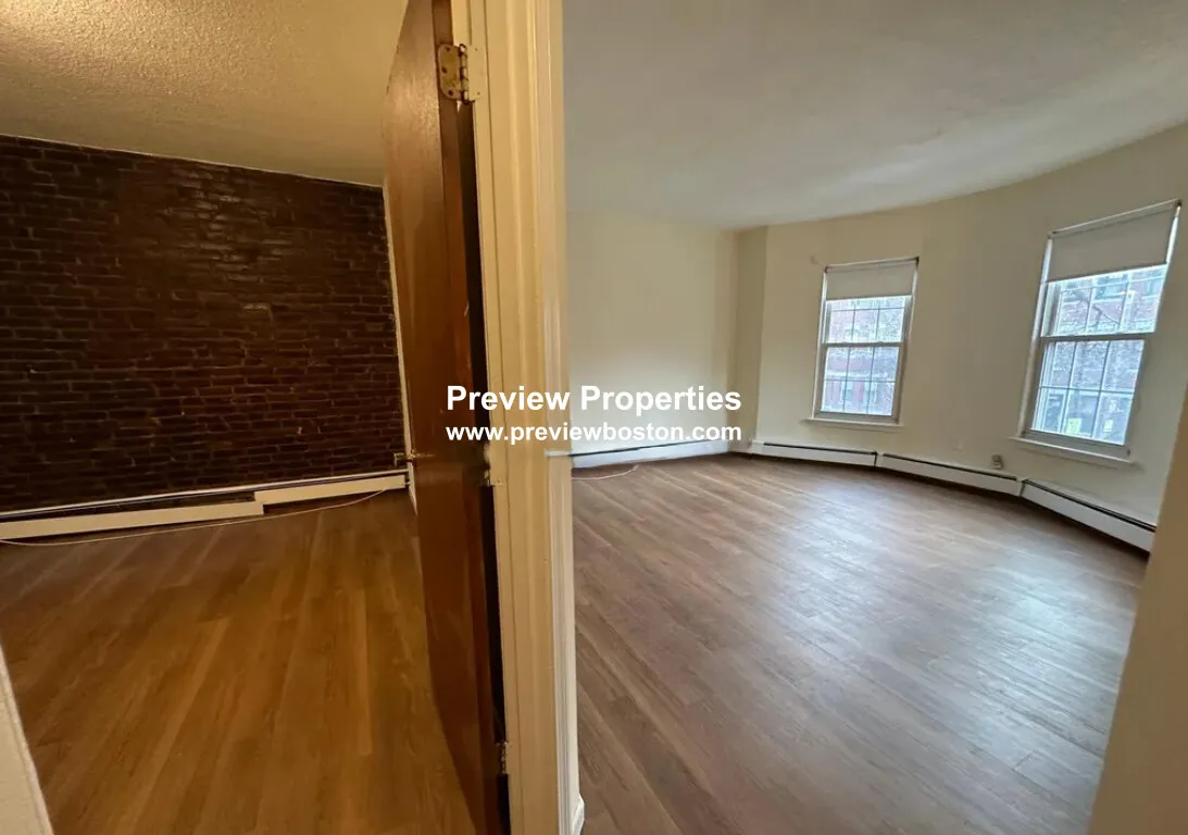 70 South Huntington Ave, Jamaica Plain