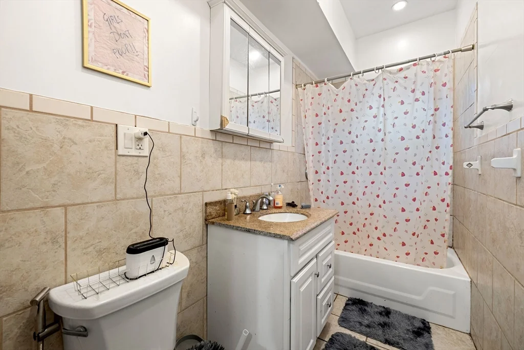 66 Mozart St, Jamaica Plain