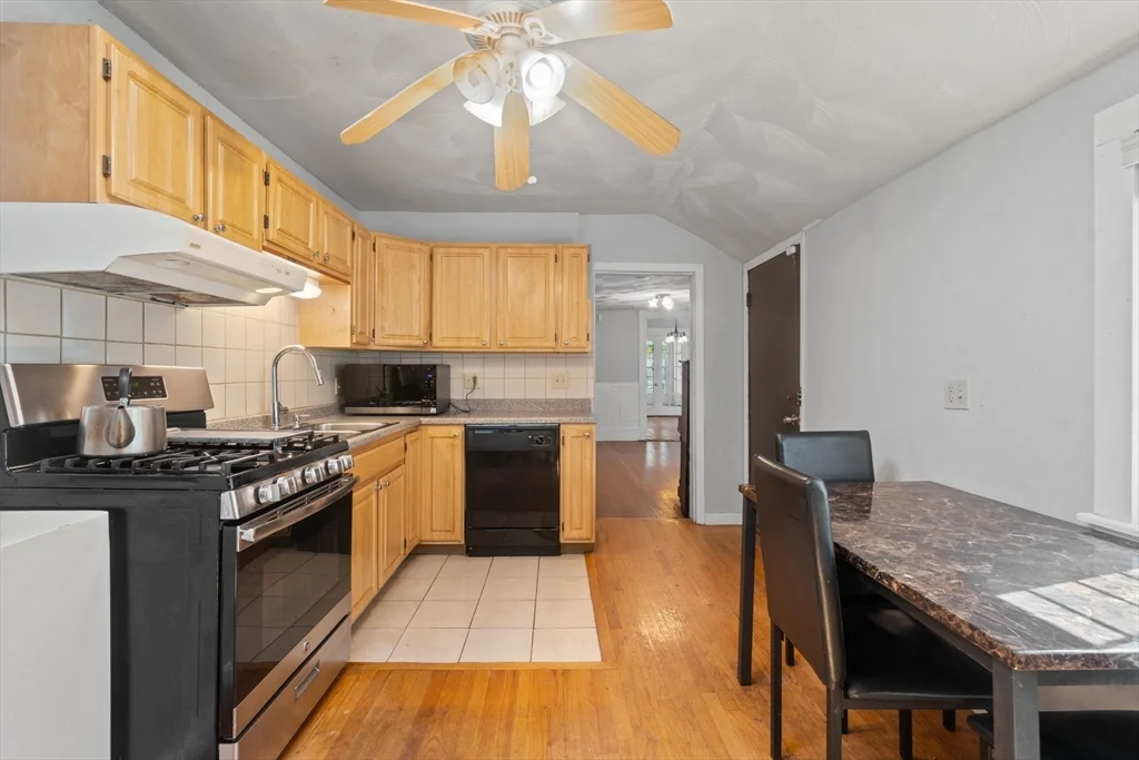 101 Mount Pleasant Ave, Roxbury