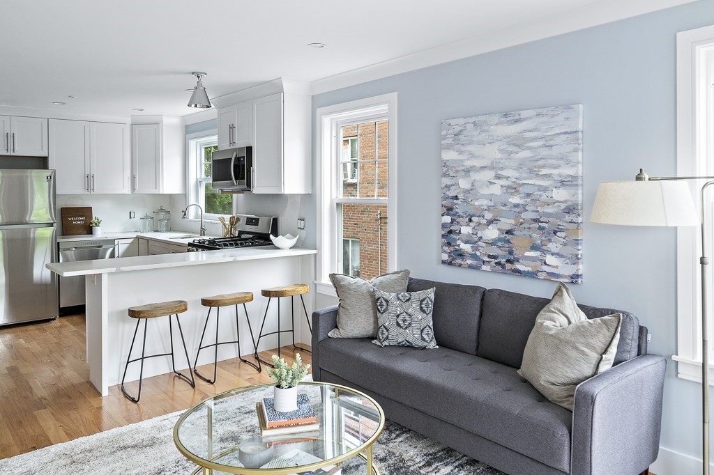 650 Hyde Park Ave, Roslindale