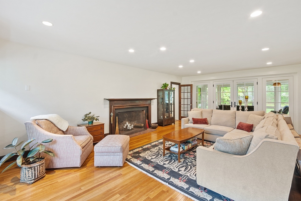 229 Fairhaven Hill Rd, Concord