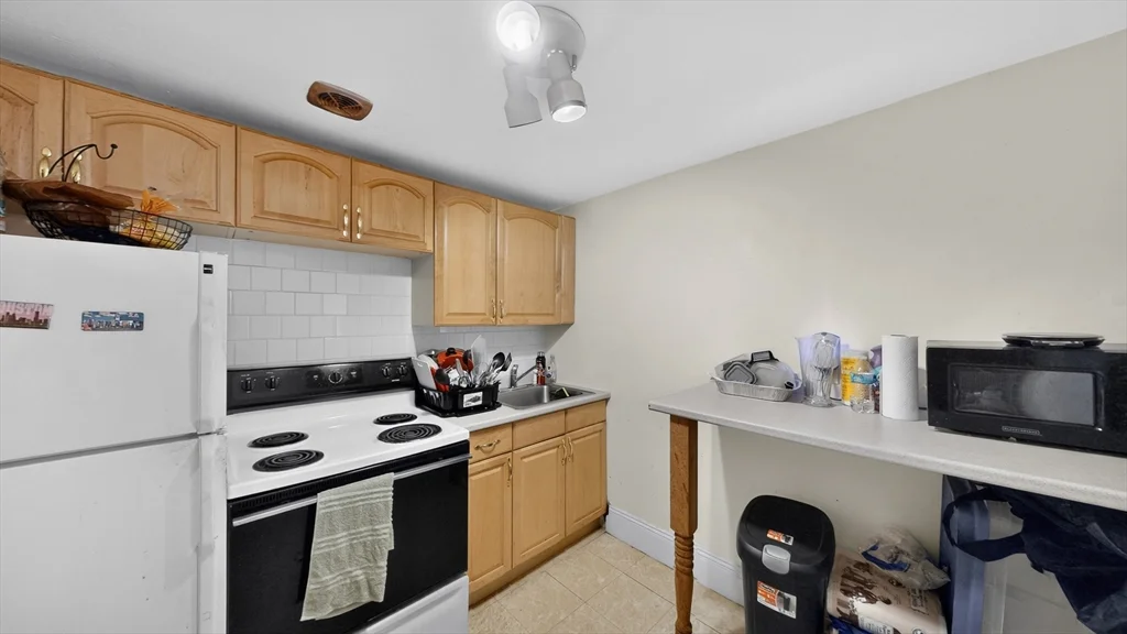 1071 Beacon St, Coolidge Corner