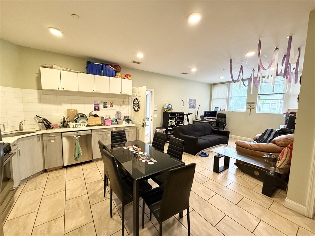 299 Dudley St, Roxbury