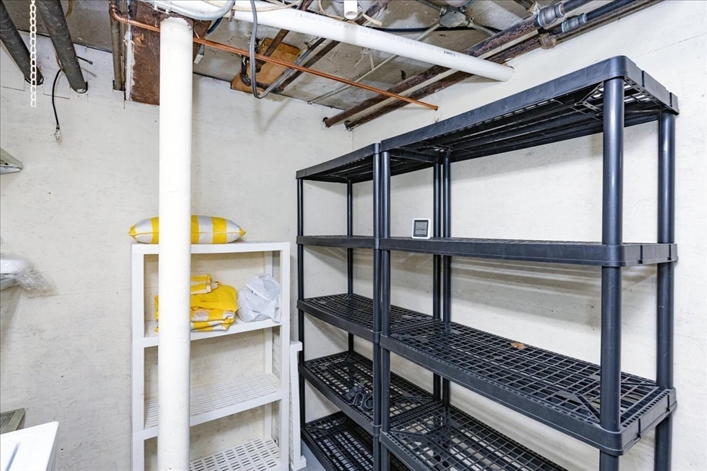 31 Iona St, Roslindale