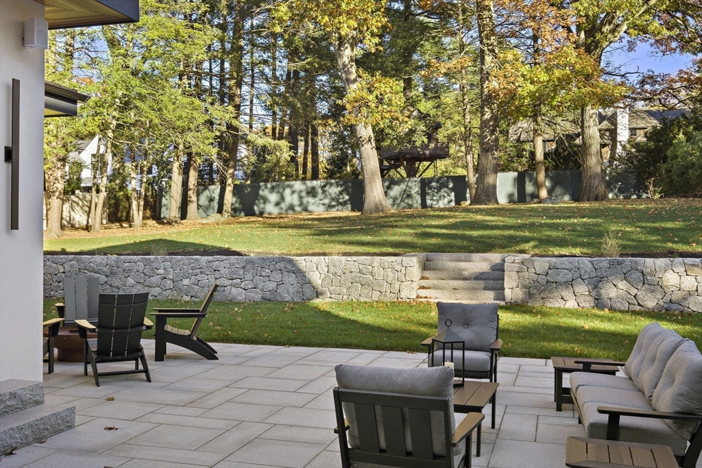 56 Bigelow Rd, West Newton