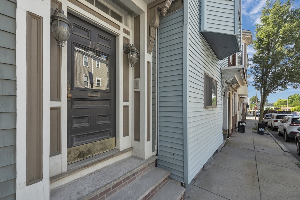 176 H St, South Boston