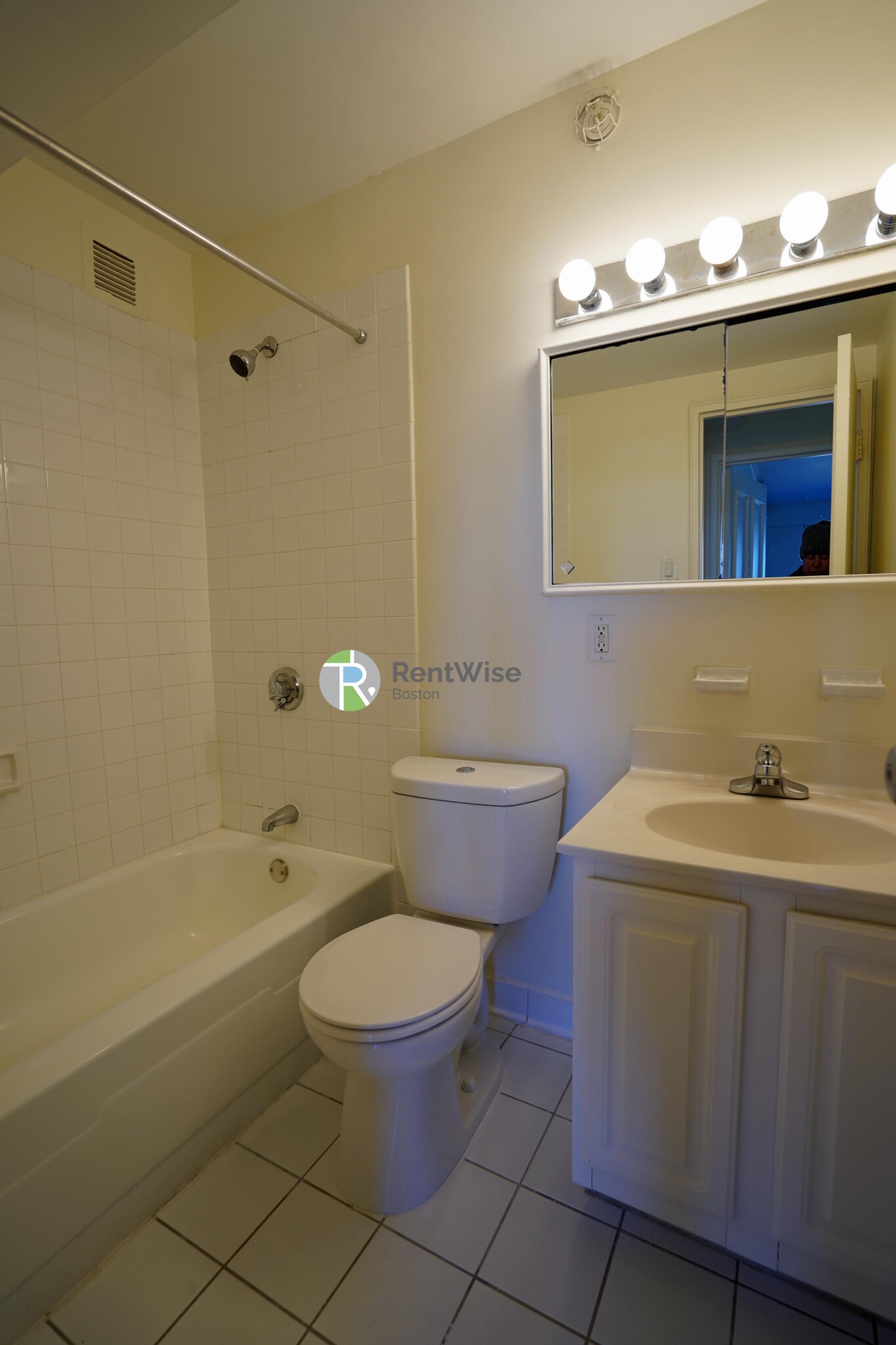 175 Freeman St, North Brookline