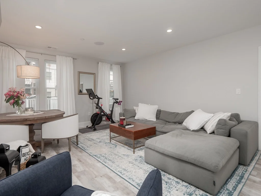 45 L St, South Boston