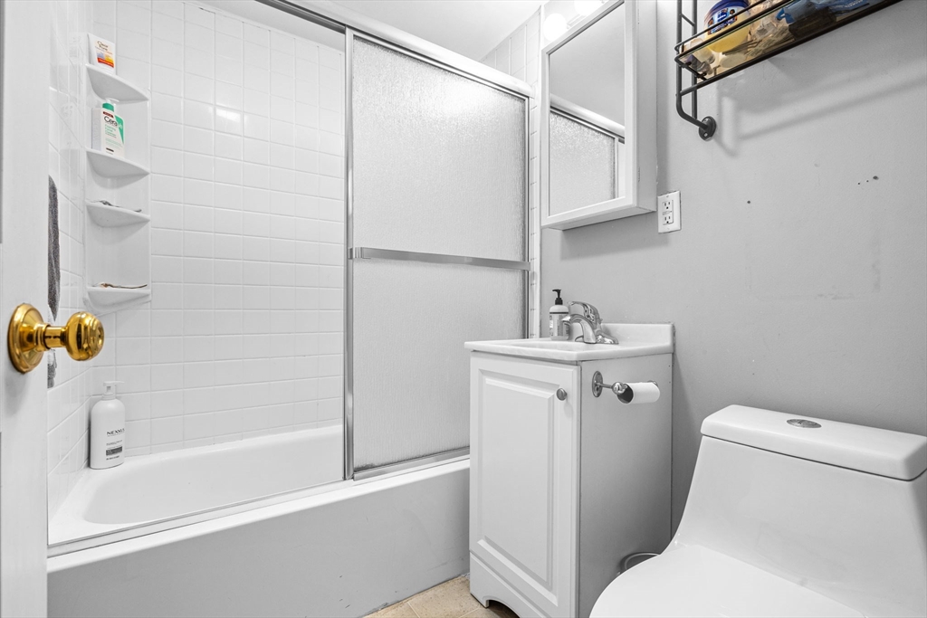 115 Salem St, North End