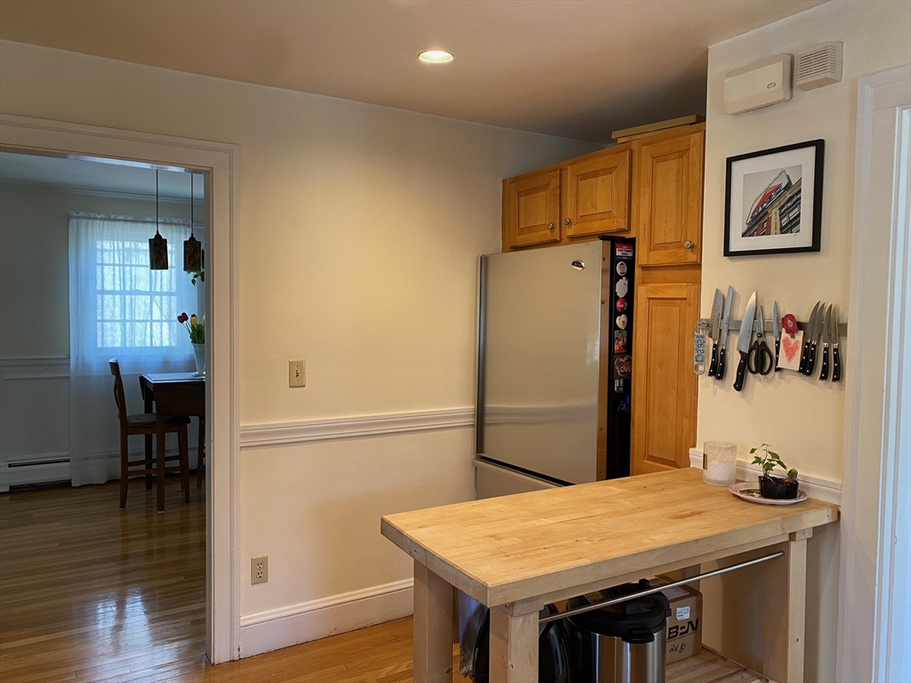 22 Cleveland Rd, Wellesley Hills